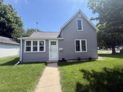 /international/us/328-11th-street-boone-ia-110108755503/