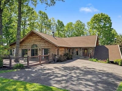/international/us/102-summit-drive-beckley-wv-110108061562/