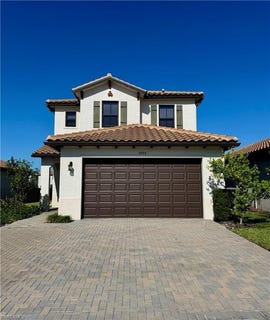 /international/us/8984-madrid-cir-naples-fl-110108468549/