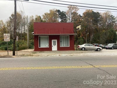 /international/us/406-east-court-street-marion-nc-110087511357/?lang=fr