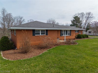 /international/us/330-wynncrest-drive-marietta-oh-110104941398/