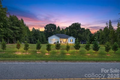 /international/us/620-murdock-road-richburg-sc-110110235293/