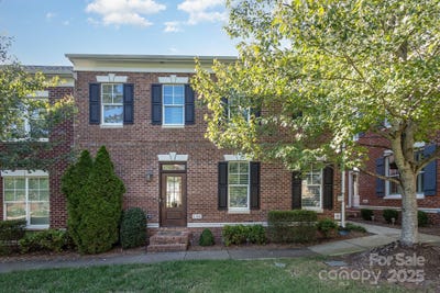 /international/us/138-bella-way-belmont-nc-110101111919/
