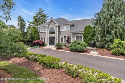 /international/us/7-mackenzie-road-eatontown-nj-110105277813/