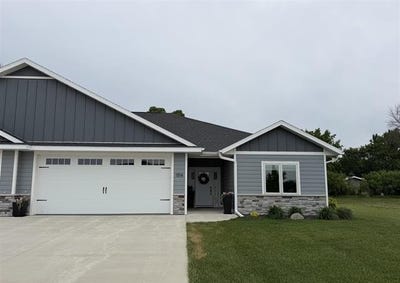 /international/us/1514-creekside-drive-humboldt-ia-110108576727/