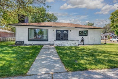 /international/us/187-nw-3rd-street-ontario-or-110108209181/