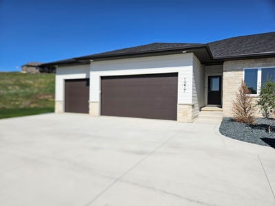 /international/us/1217-blackhawk-court-hinton-ia-110107575162/
