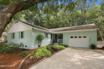 /international/us/188-loblolly-drive-pine-knoll-shores-nc-110110218551/