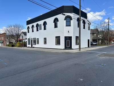 /international/us/201-n-court-ave-covington-va-110104122388/