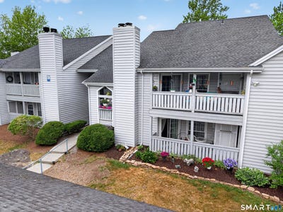 /international/us/87-leafwood-lane-groton-ct-110109026535/