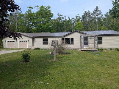 /international/us/7322-e-grand-lake-road-presque-isle-mi-110100350748/