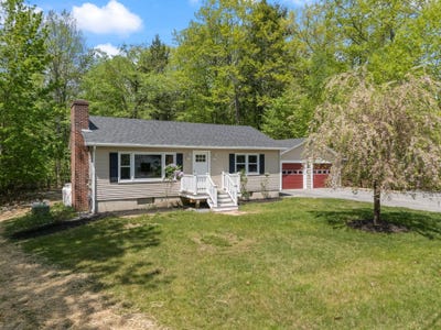 /international/us/37-pilgrim-road-standish-me-110108364674/