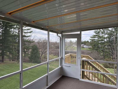 /international/us/1045-saddle-ridge-portage-wi-110107334649/