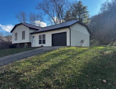 /international/us/166-chestnut-st-vanceburg-ky-110104455985/