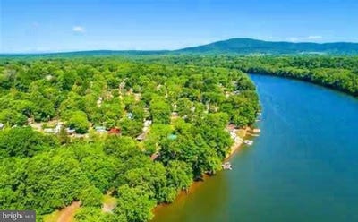 /international/us/block-52-lot-11-butterfly-boulevard-falling-waters-wv-110101364525/