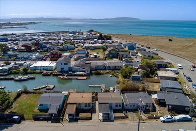 /international/us/141-161-cod-street-king-salmon-south-ca-110110198065/