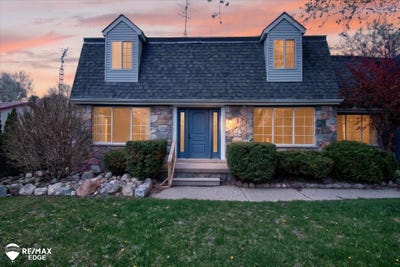 /international/us/8454-wesley-drive-flushing-mi-110105508525/