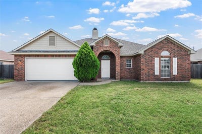 /international/us/1305-fisher-street-bellmead-tx-110100695103/