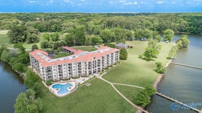 /international/us/12100-two-rivers-drive-athens-al-110101489290/