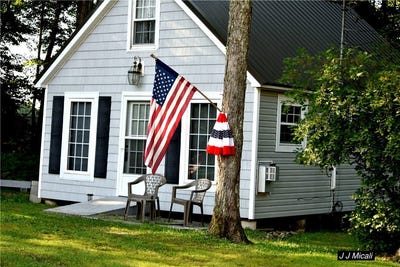 /international/us/49-silver-lake-road-deposit-ny-110101038859/