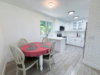 /international/us/2823-polk-street-hollywood-fl-110106457621/
