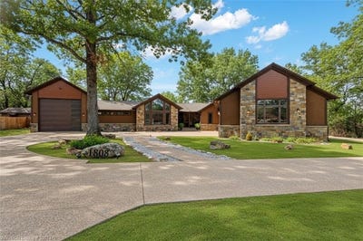 /international/us/1808-queensbury-wy-fort-smith-ar-110106075647/