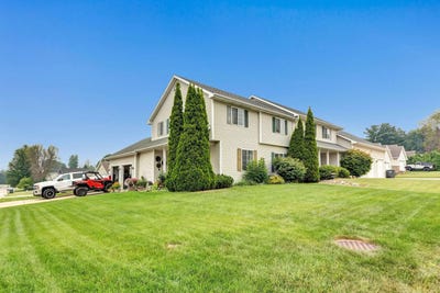 /international/us/351-sally-street-seymour-wi-110101265060/