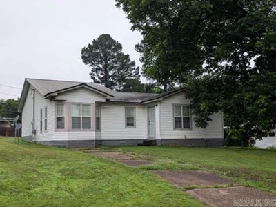 /international/us/313-n-division-st-morrilton-ar-110108383909/