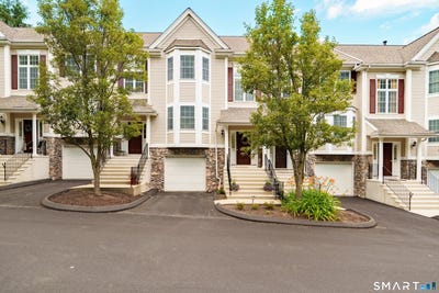 /international/us/103-larson-drive-danbury-ct-110108978802/
