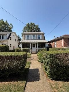 /international/us/4112-glenwood-street-little-neck-ny-110119309774/