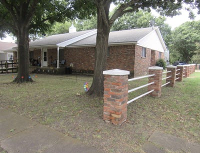 /international/us/320-n-cleveland-avenue-sherman-tx-110107398402/