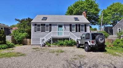 /international/us/28-crocker-drive-hyannis-ma-110107542596/