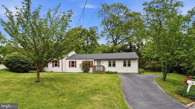 /international/us/25-carol-lane-malvern-pa-110108194481/