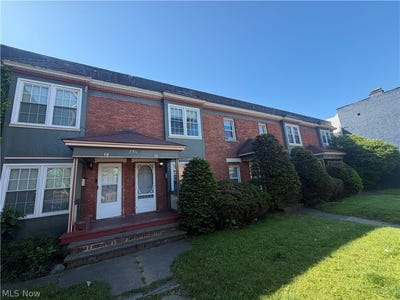 /international/us/15416-waterloo-road-cleveland-oh-110108345352/