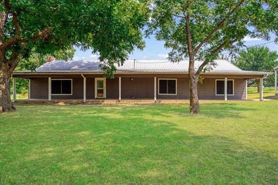 /international/us/1578-county-road-1240-savoy-tx-110101482414/