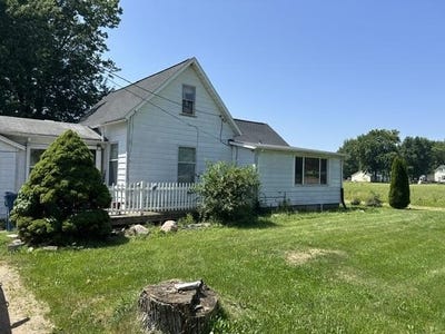 /international/us/1984-greenly-avenue-benton-harbor-mi-110109191227/
