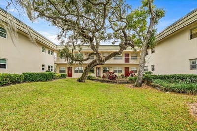 /international/us/11-vista-gardens-trail-204-vero-beach-fl-110107752642/
