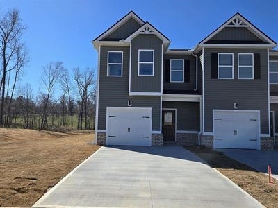 /international/us/1412-port-harbor-court-spartanburg-sc-110098845767/