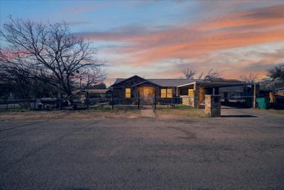 /international/us/1310-n-estes-street-stephenville-tx-110120131603/