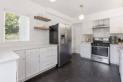 /international/us/56-agassiz-ave-belmont-ma-110107846251/