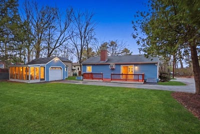 /international/us/28-fuller-ave-lancaster-ma-110107664621/