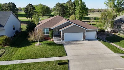 /international/us/2235-greenway-drive-aurora-ne-110107616701/