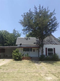 /international/us/421-n-13th-st-frederick-ok-110107615716/