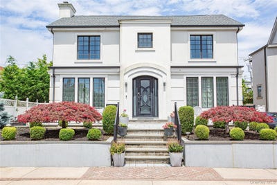 /international/us/165-w-walnut-street-long-beach-ny-110106099957/
