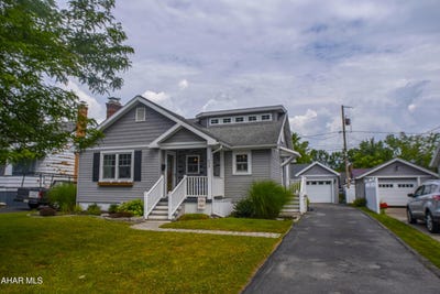 /international/us/423-cedar-boulevard-hollidaysburg-pa-110101218294/