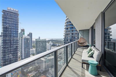/international/us/801-s-miami-ave-4202-miami-fl-110105313637/