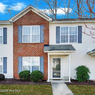 /international/us/4222-dudleys-grant-drive-winterville-nc-110106182889/