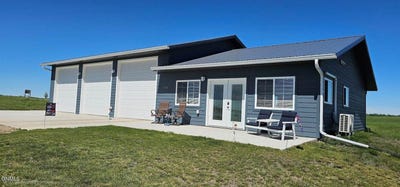 /international/us/3558-lakeshore-road-medina-nd-110108607257/