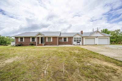 /international/us/8809-22-hwy-s-michie-tn-110108201094/