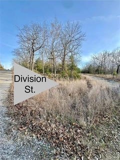 /international/us/division-canadian-ok-110106380666/